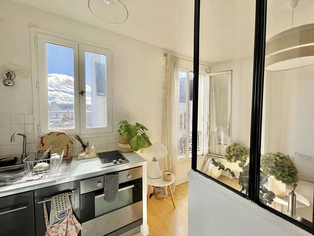 Appartement à PARIS-17E