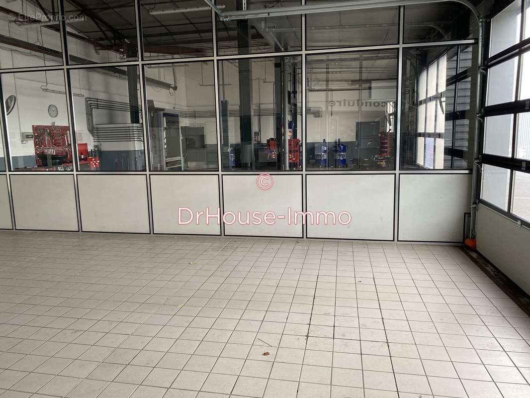 Commerce à BRIVES-CHARENSAC