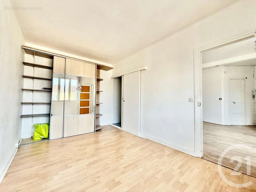 Appartement à CLICHY