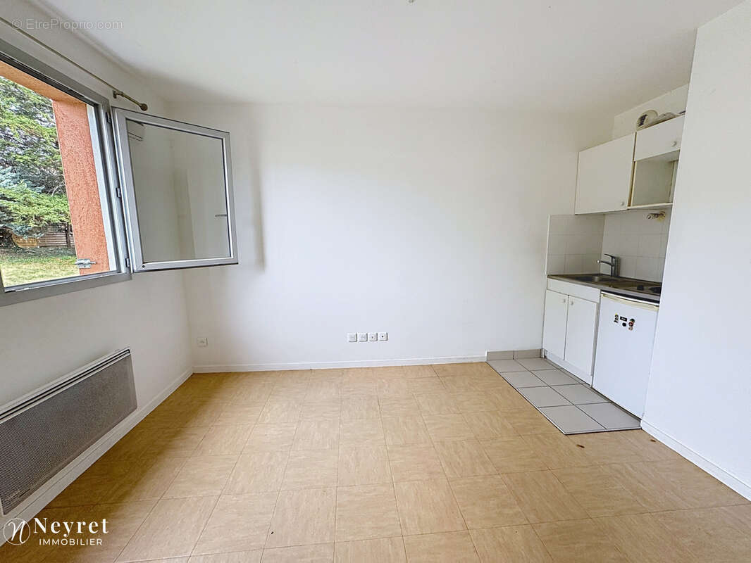 Studio - Proche métro - Idéal investissement locatif - photo 3