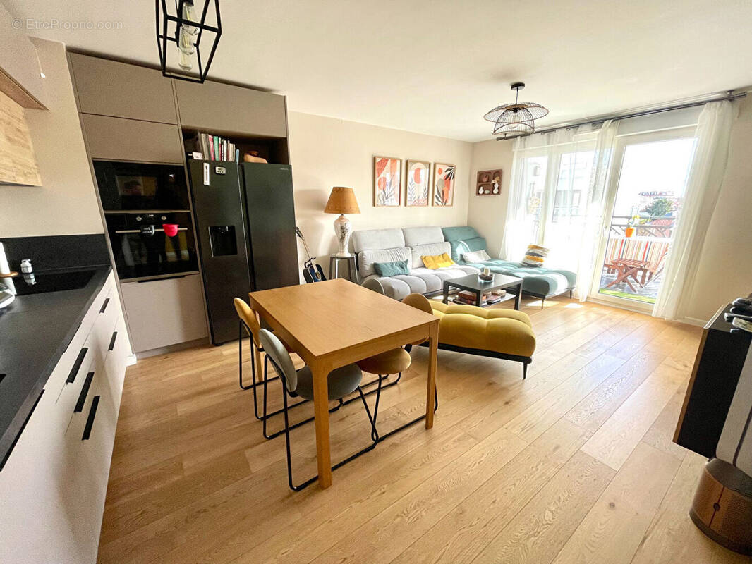 Appartement à COLOMBES