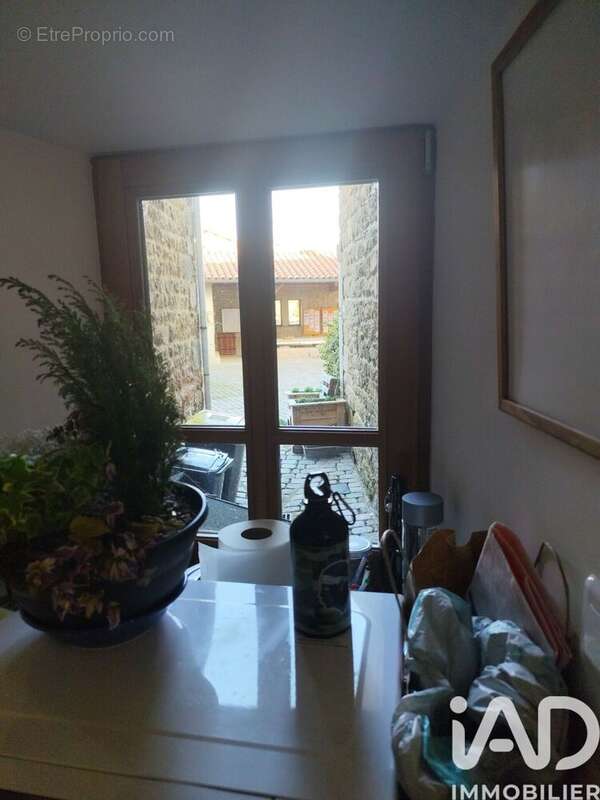 Maison 60 m² à Marols  - photo 4