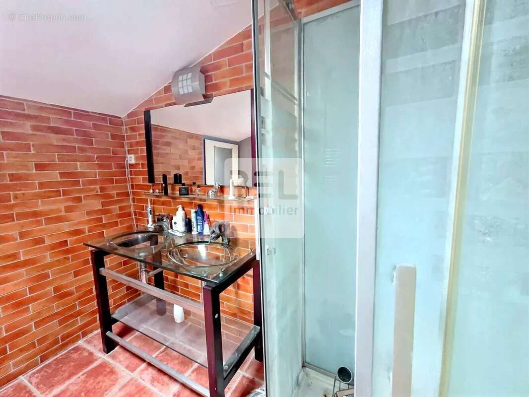 Immeuble de rapport - 6 Appartements - Pont-Saint-Esprit - photo 8