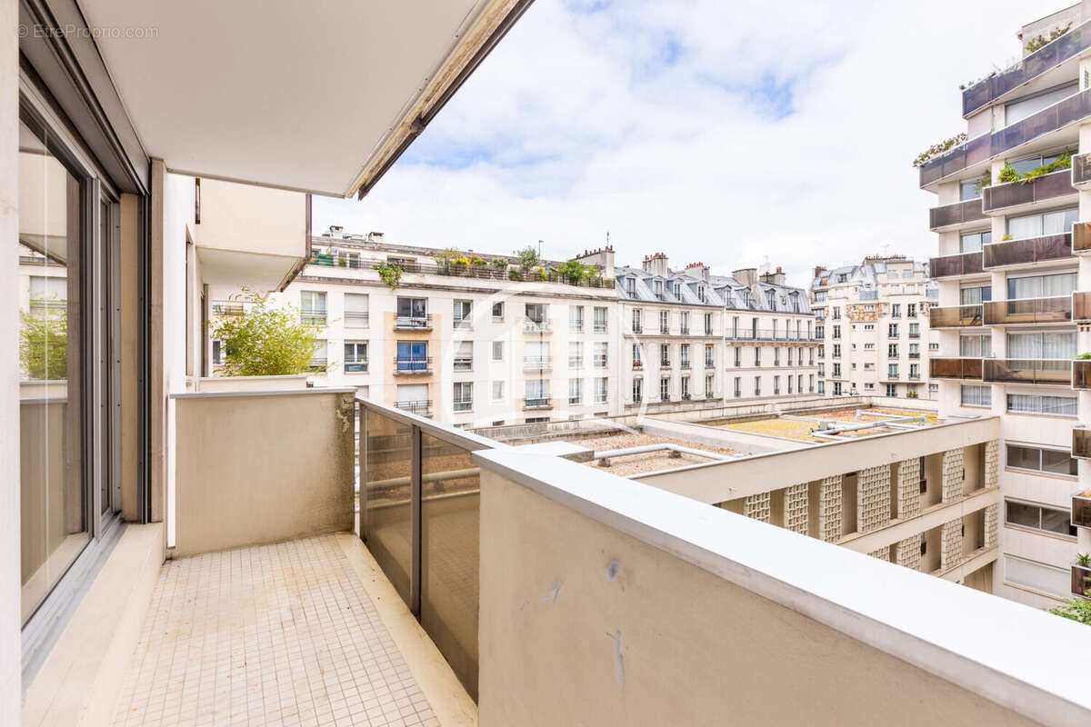 Appartement à PARIS-11E