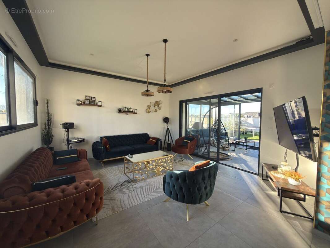 Maison à LES PONTS-DE-CE