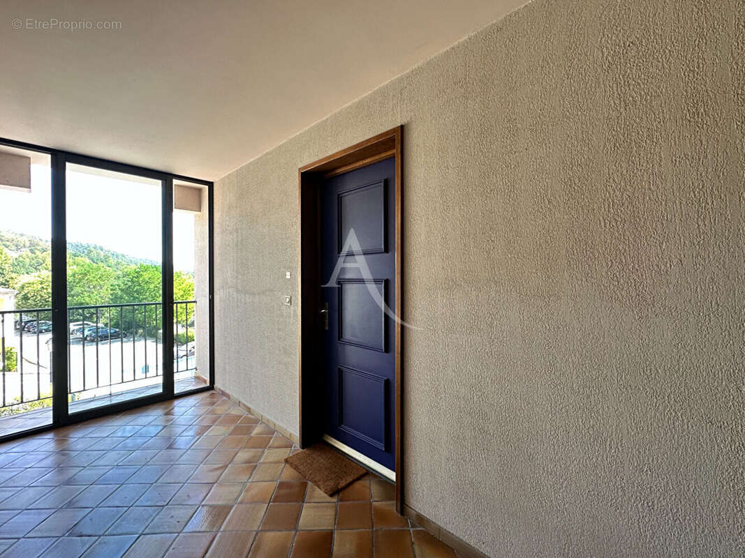 Appartement type 2 avec climatisation balcon parking ascenseur - photo 8