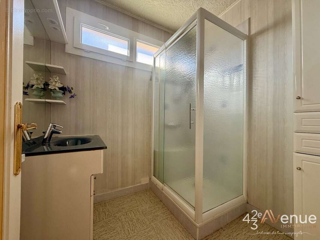 Appartement à SAINT-ETIENNE