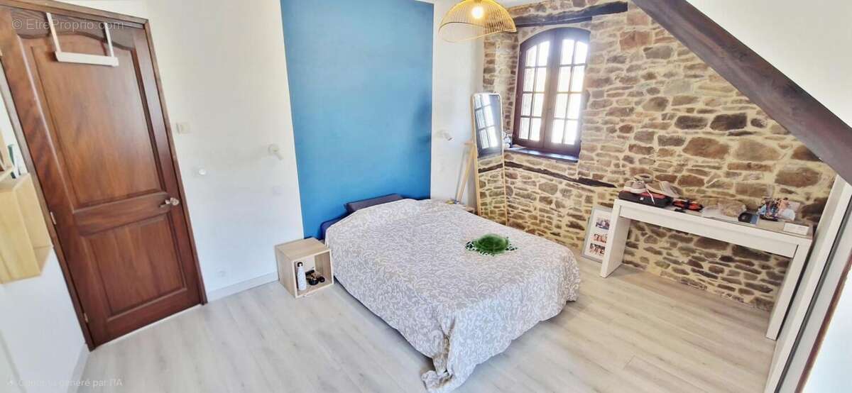  Coup de cœur à la campagne – Belle maison familiale 6 pièces de 140 m² avec véranda chauffée, dépendances, garages et jardin - photo 15
