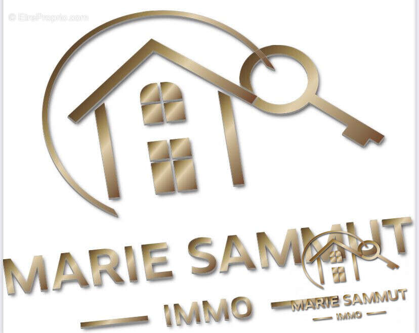 Terrain à SAINT-CLEMENT-DE-RIVIERE