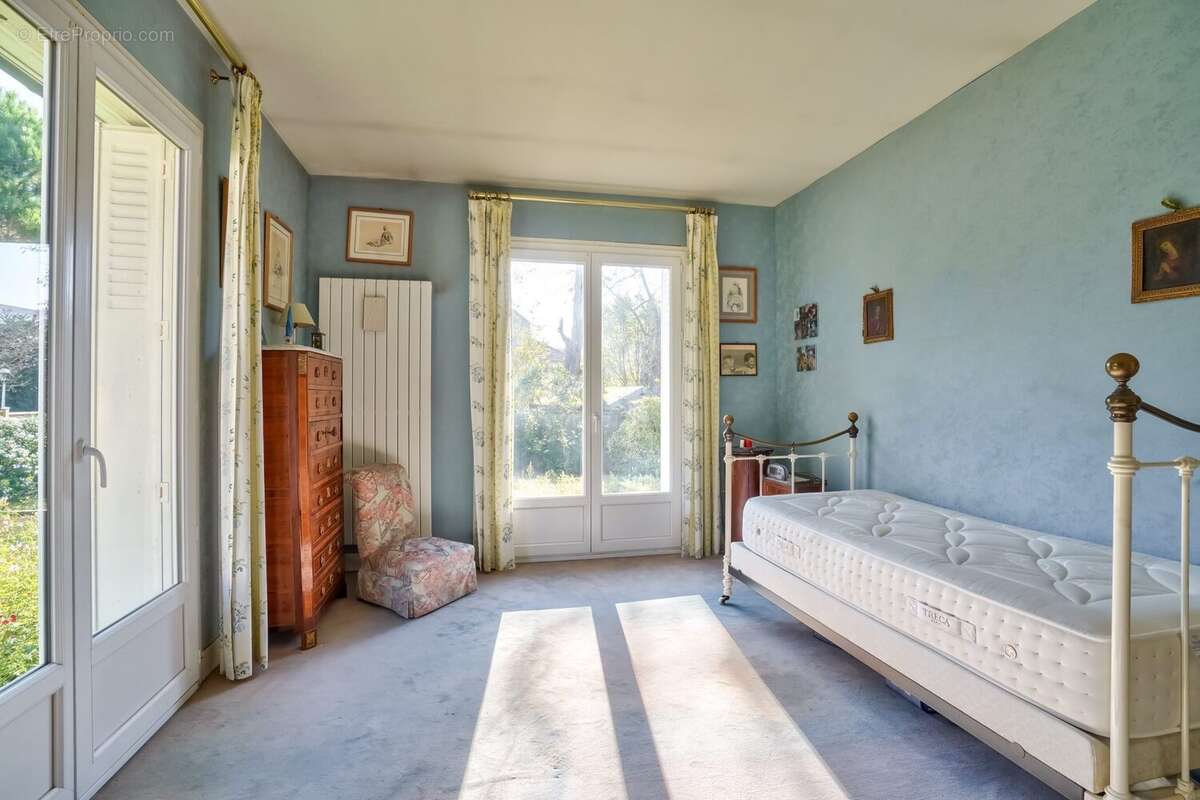 Maison à LE VESINET