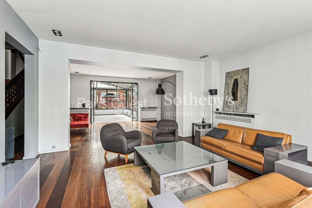 Maison à PARIS-17E