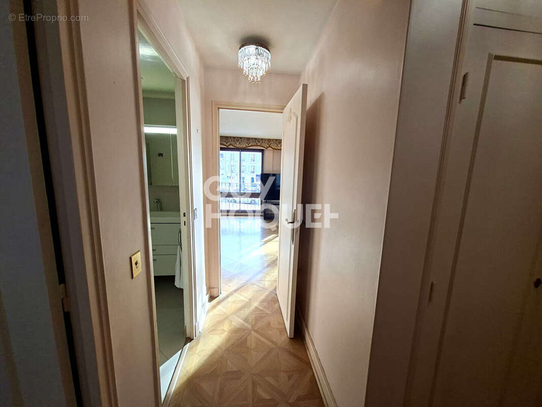 Appartement à PARIS-12E