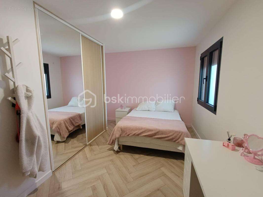 Maison 5 chambres de 174 m² avec piscine - photo 11