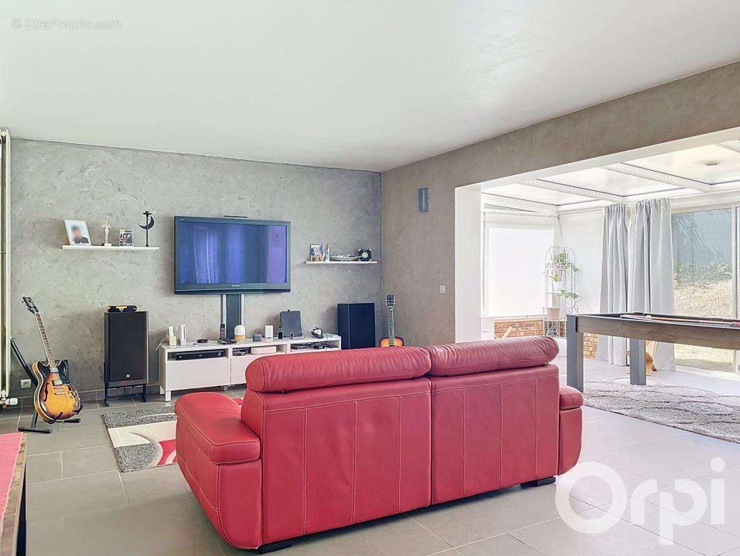 MAISON 7 pièces 147m2 à Longjumeau (Balizy) - photo 6