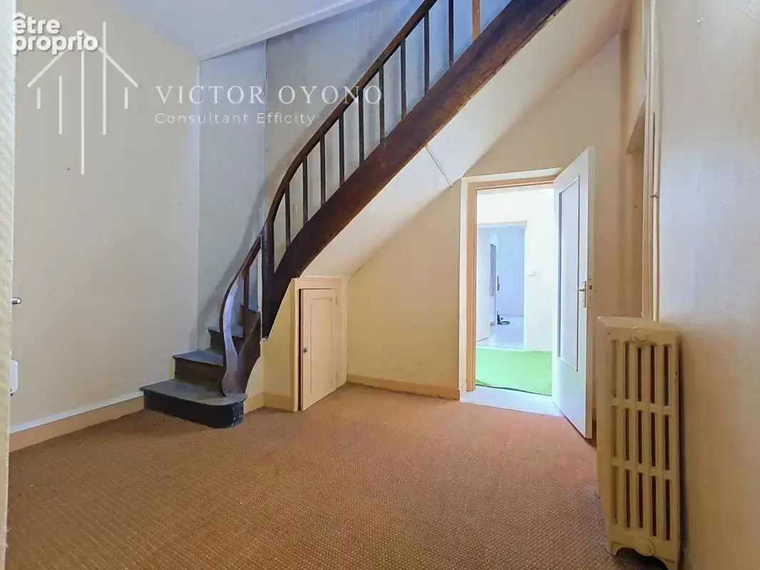 Appartement 9 pièces 270 m² à vendre à Chateau-Du-Loir (72500) - photo 2