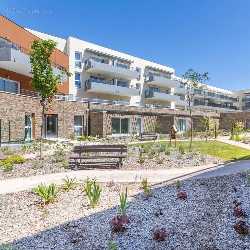 Appartement à ROQUEBRUNE-SUR-ARGENS
