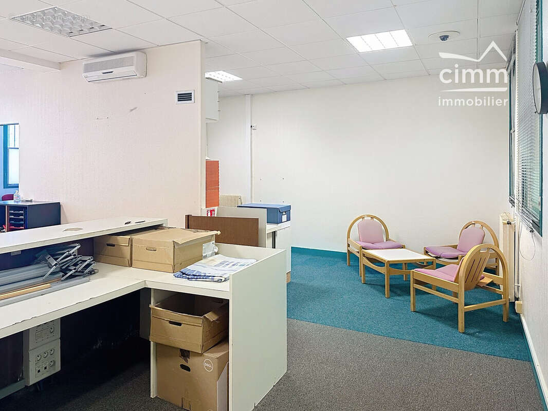 Commerce 79 m² à Ladon  - photo 4