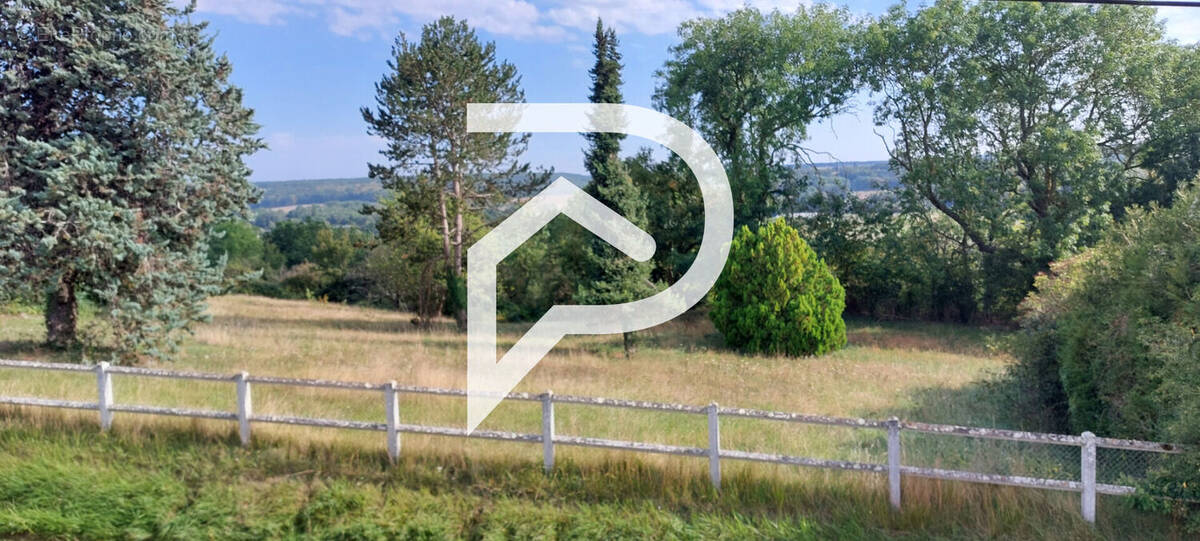 Terrain à MESNIL-SUR-L&#039;ESTREE