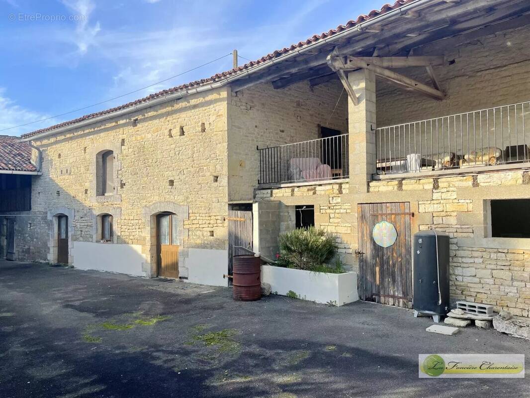 Maison à EBREON