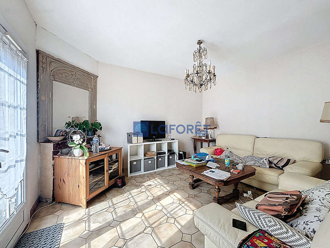 Maison à SAVIGNY-SUR-ORGE