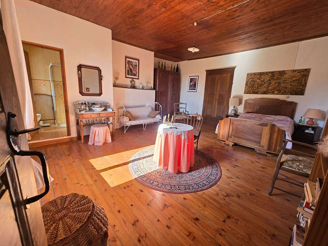 Maison de maître avec garage et dépendance - Arvieu - photo 11
