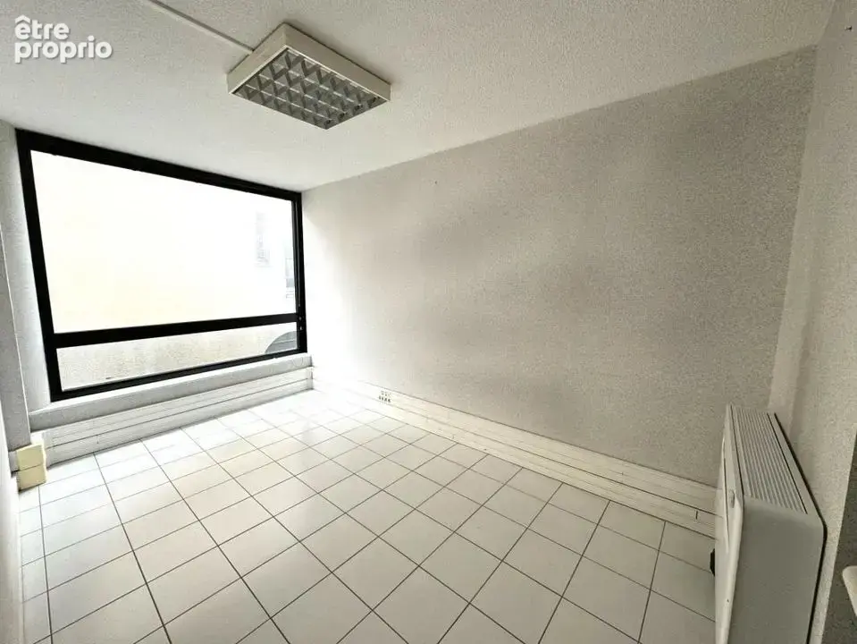 Commerce 97 m² à vendre à Romans-Sur-Isere (26100) - photo 5