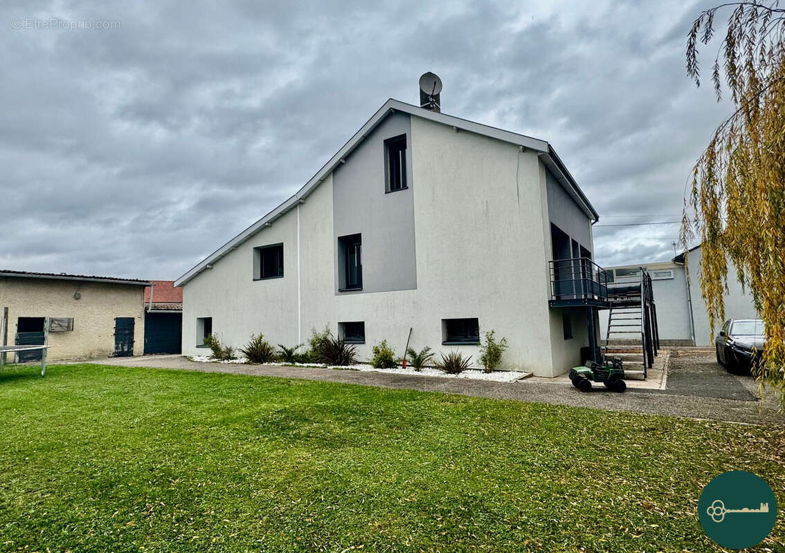 Maison à PAGNEY-DERRIERE-BARINE