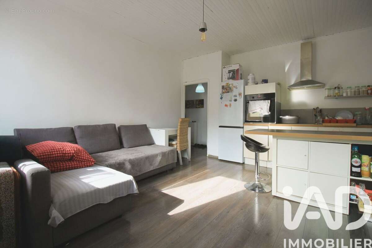 Photo 2 - Appartement à MARSEILLE-4E