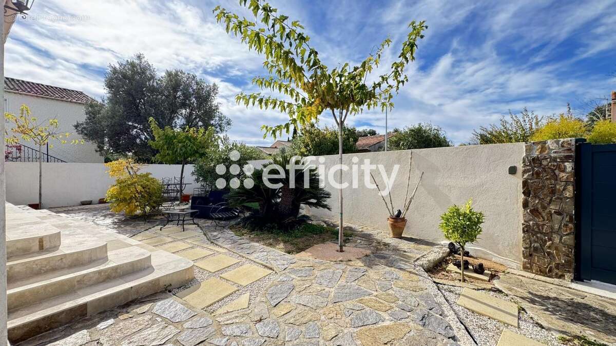 Maison à LA LONDE-LES-MAURES