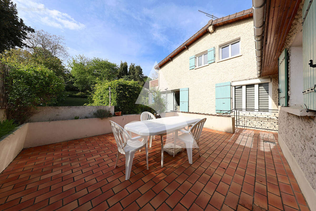 Maison à CORBEIL-ESSONNES