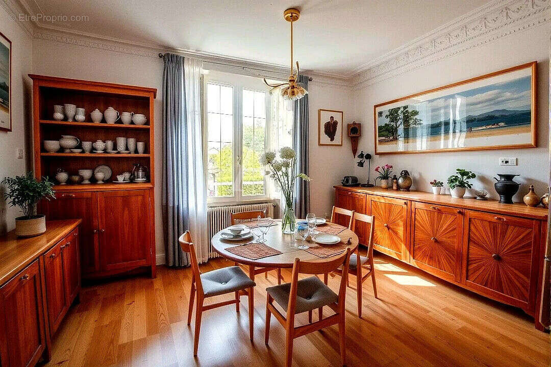 Maison à NEUILLY-SUR-MARNE