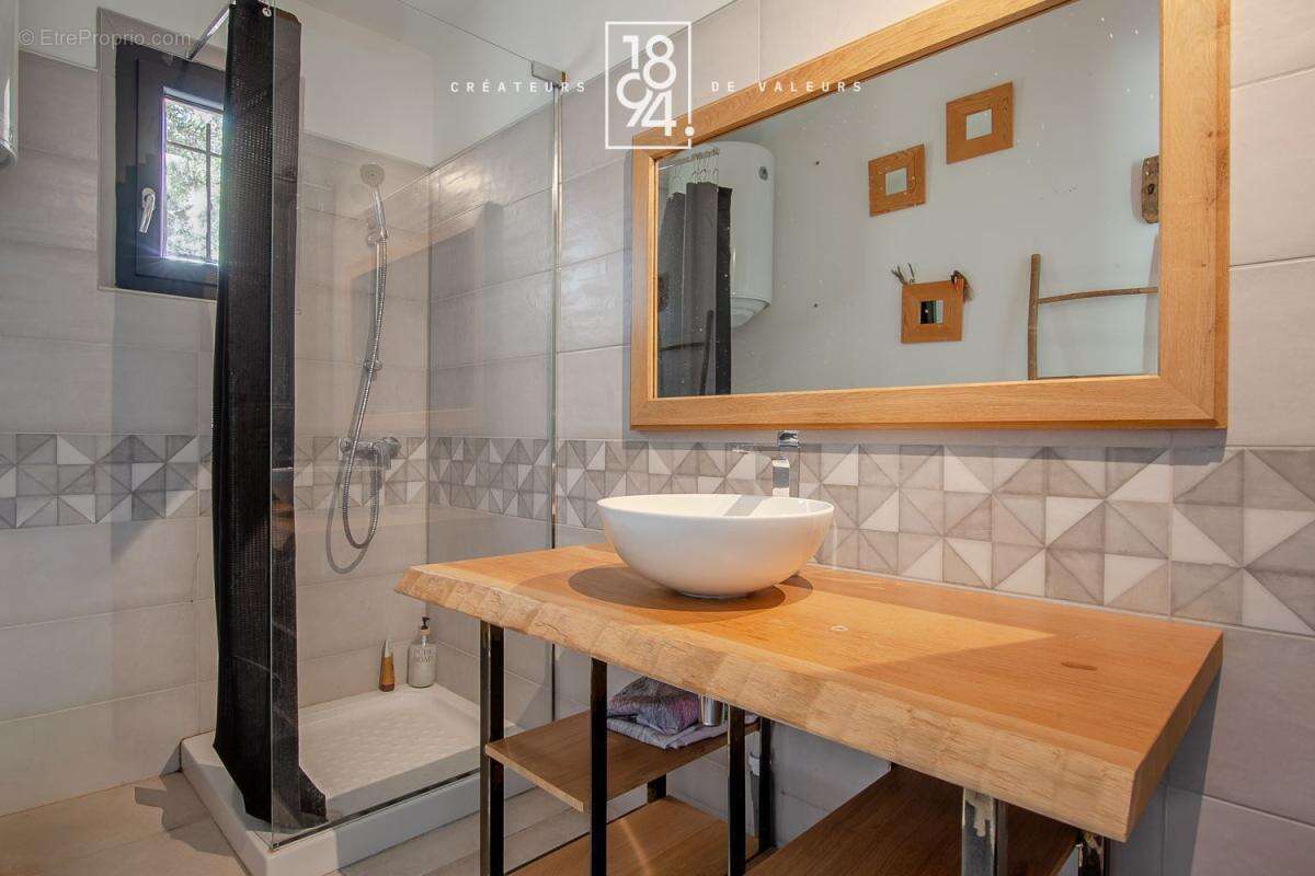Maison familiale avec dépendance à la bastidonne - photo 22