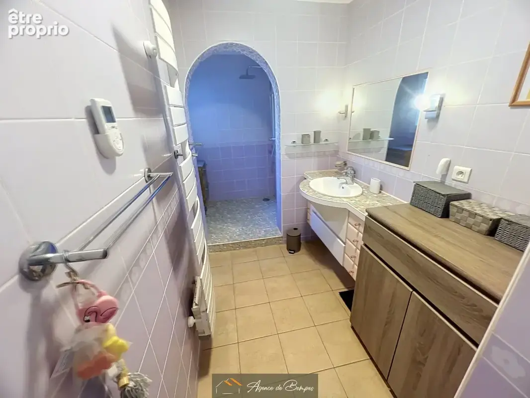 Secteur residentiel - villa 3 faces 82 m2 hbts  sur 443 m2 de terrain  -  garage -jacuzzi - photo 11