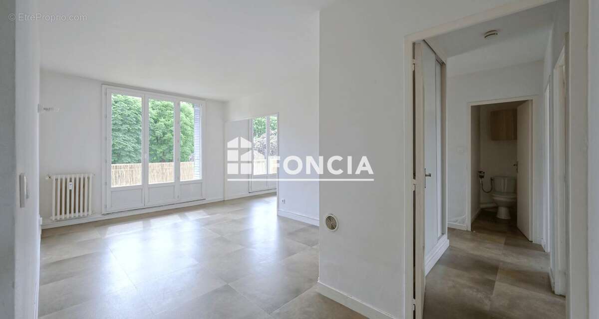 Appartement à MEYLAN