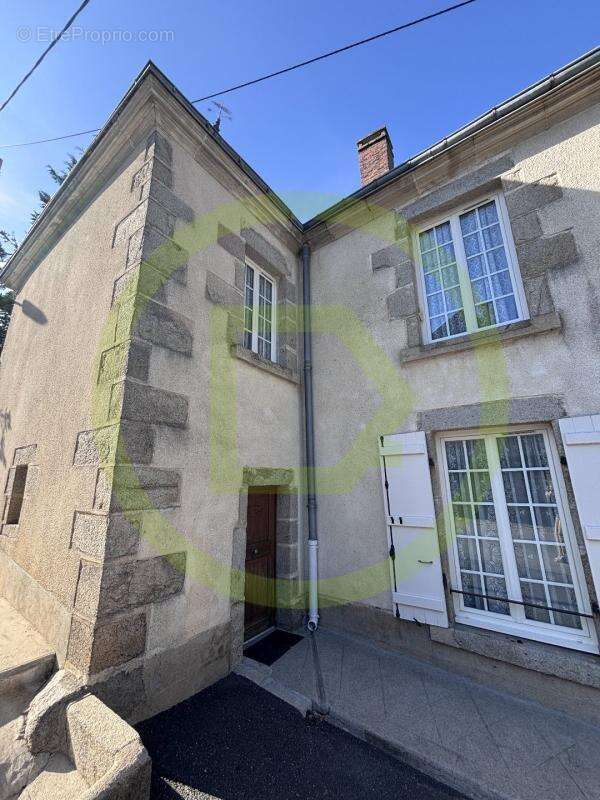 Maison à BLESSAC