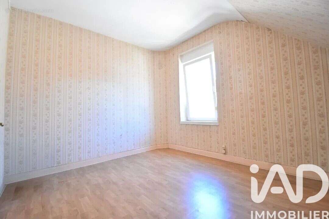 Maison 100 m² à Freyming-Merlebach  - photo 4