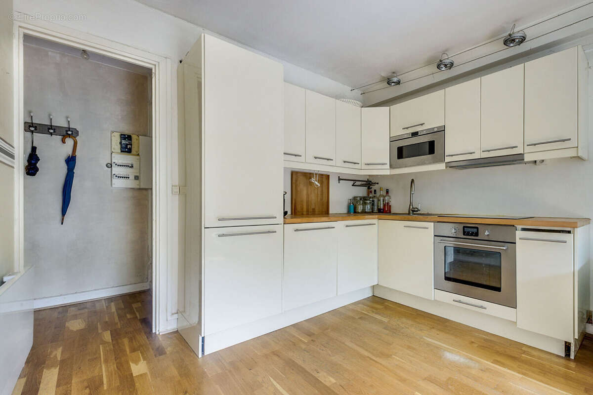 Appartement à PARIS-14E