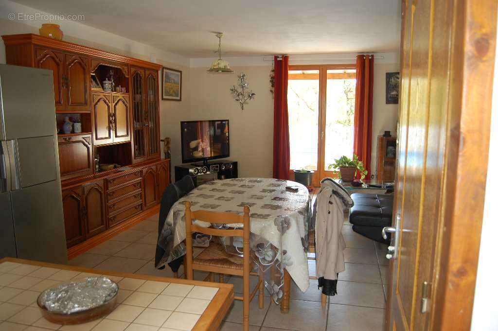 Maison récente avec piscine + dépendances - photo 3