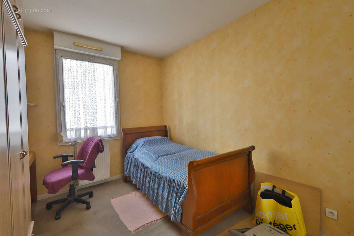 Appartement type T3 - 76,56 m2 habitables (loi carrez) - BALCON - GARAGE. - photo 9