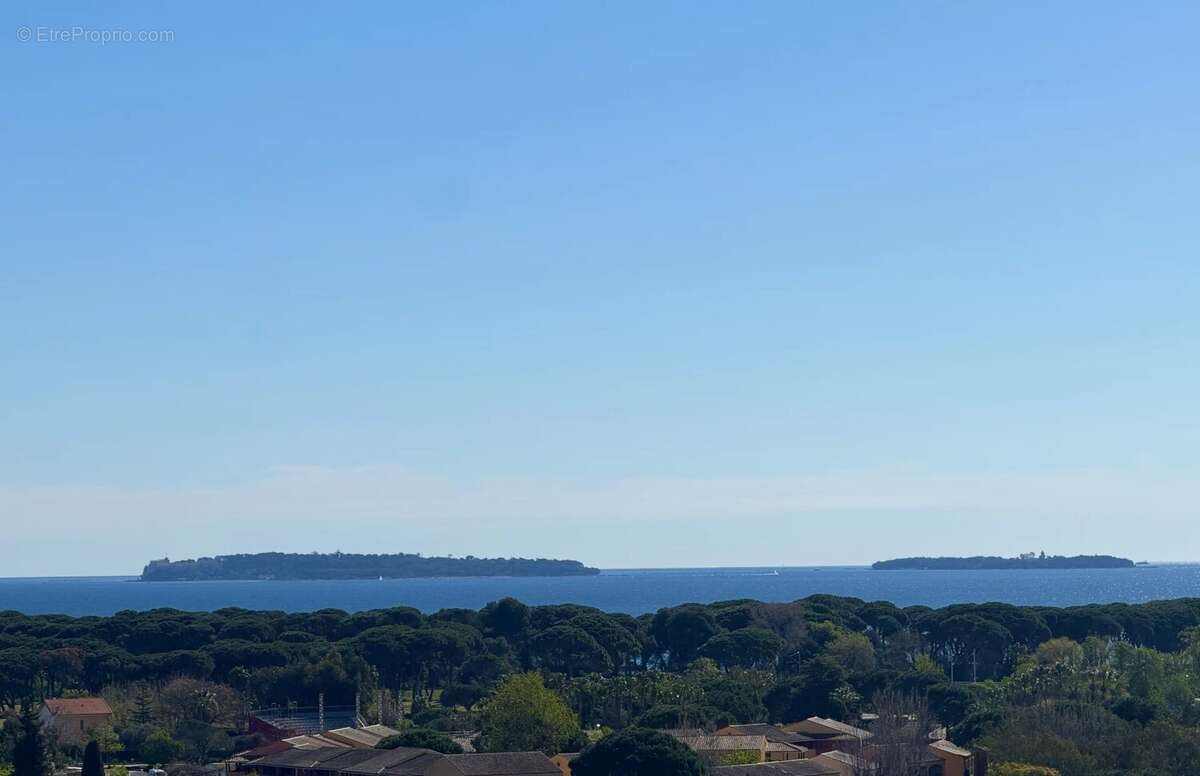 Appartement à MANDELIEU-LA-NAPOULE