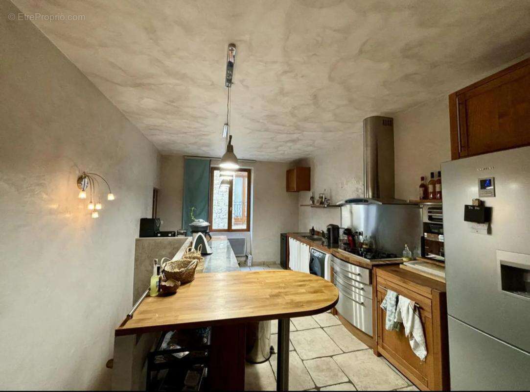 Appartement à PEILLE