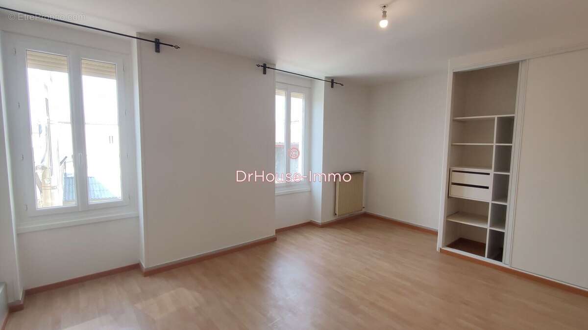 Maison 170 m² à Sainte-Bazeille  - photo 4