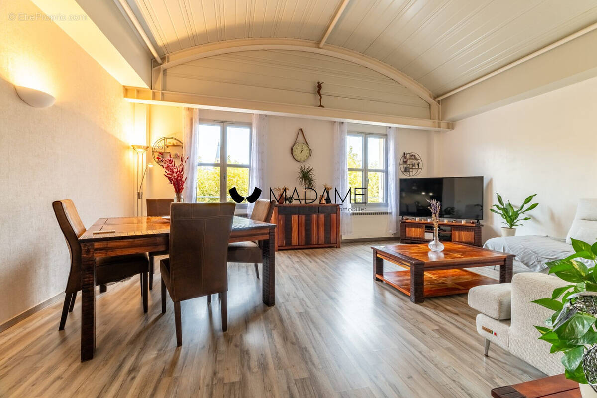 Appartement à RIVES