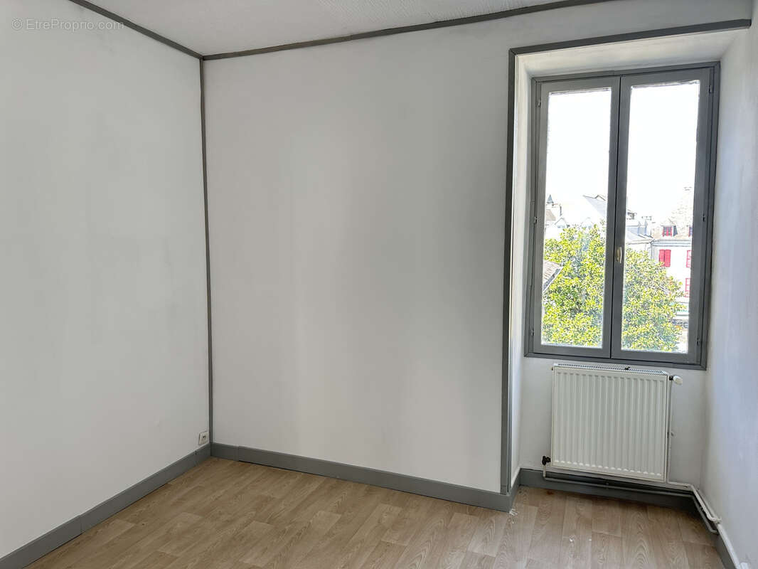 Appartement à OLORON-SAINTE-MARIE