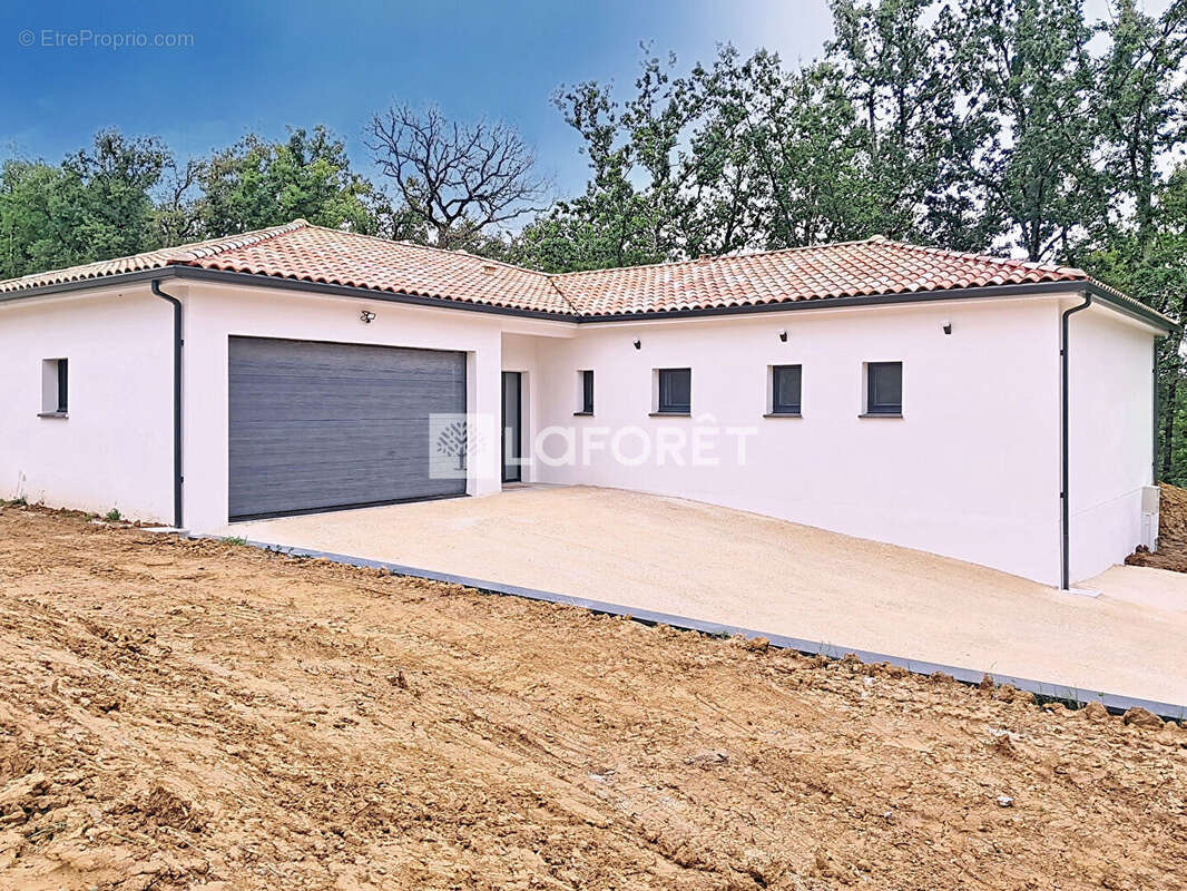 Maison à MONCLAR-DE-QUERCY