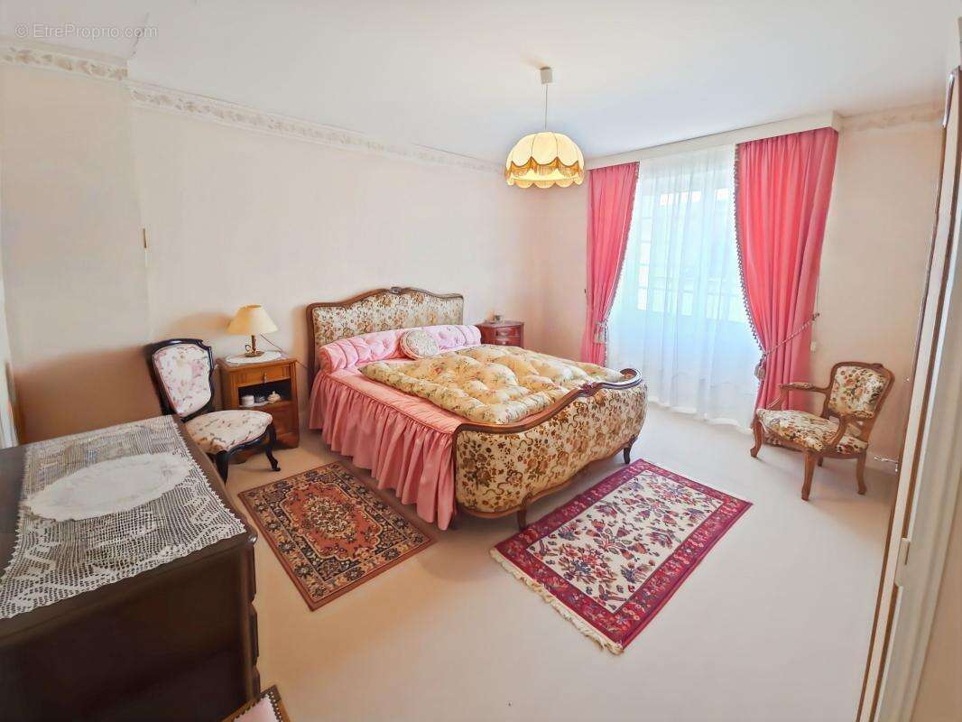 Maison à TOURY