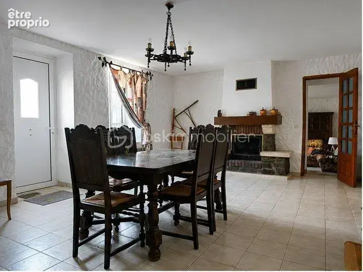 Maison 211 m - 4 chambres + bureau - dpe c - jardin et dependances - photo 5