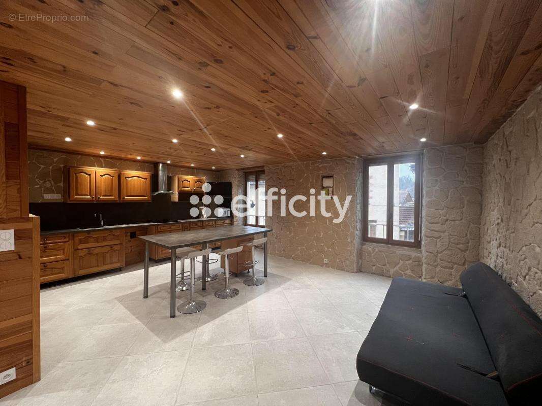 Appartement à RENAGE