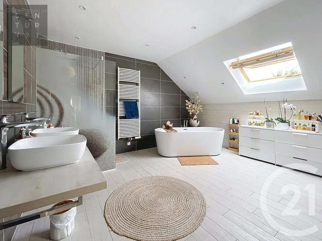 Maison 202 m² à Troyes  - photo 17