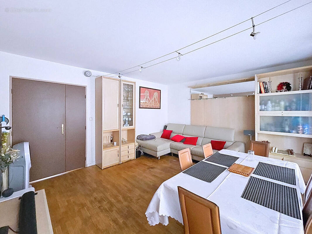 Appartement à MONTROUGE